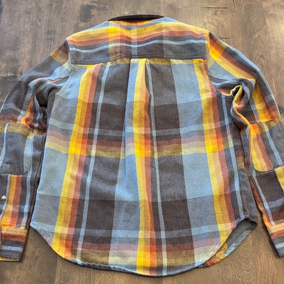 Toad&Co Women’s Plaid Flannel Shirt with Elbow Patches - Eco Friendly Brand - Picture 4 of 5